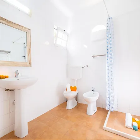 Villa In Albufeira Near Sandy Beaches *